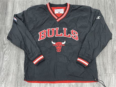 VINTAGE CHICAGO BULLS CHAMPION PULL OVER SIZE XL
