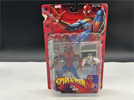 2002 MAGNETIC SPIDER-MAN WALL MOUNT FIGURE