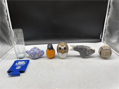 6 ASSORTED COLLECTABLES