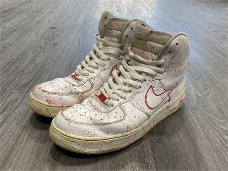 NIKE AIR FORCE 1 SHOES - SIZE 13