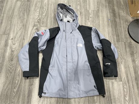 VINTAGE THE NORTH FACE GORE-TEX SUMMIT SERIES JACKET - SIZE L