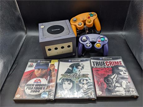 GAMECUBE CONSOLE WITH GAMES - VERY GOOD CONDITION