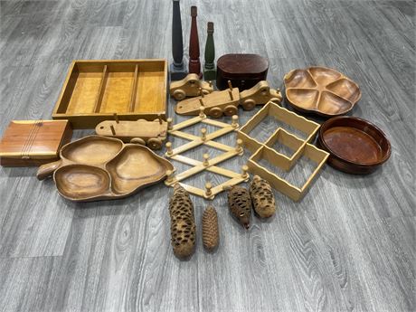 LARGE COLLECTION OF WOOD - MONKEY PAD, CANDLE HOLDERS, ETC