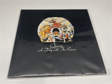 QUEEN - A DAY AT THE RACES - MINT
