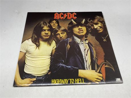 AC/DC - HIGHWAY TO HELL - NEAR MINT (NM)
