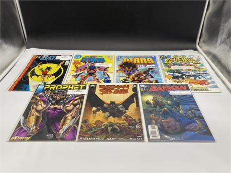 7 DC COMICS - BATMAN, TEEN TITANS, THE TITANS, PROPHET