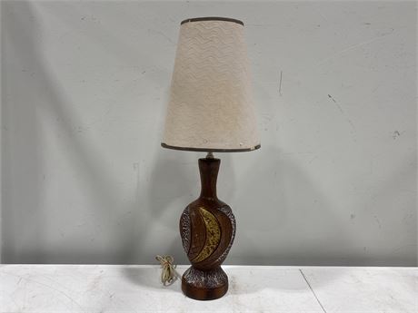 VINTAGE POTTERY LAMP W/PAPER SHADE - WORKING (27” TALL)