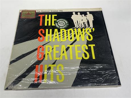 THE SHADOWS EARLY UK PRESSING - THE BEST OF THE SHADOWS - NEAR MINT (NM)