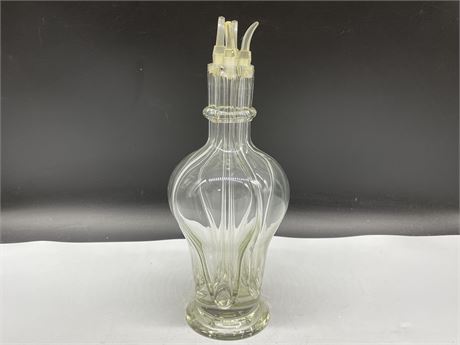 VINTAGE 4 CHAMBER GLASS LIQUOR BOTTLE W / ALL 4 STOPPERS (13” TALL)