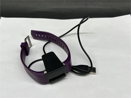 TESTED PURPLE FITBIT W/ CHARGER