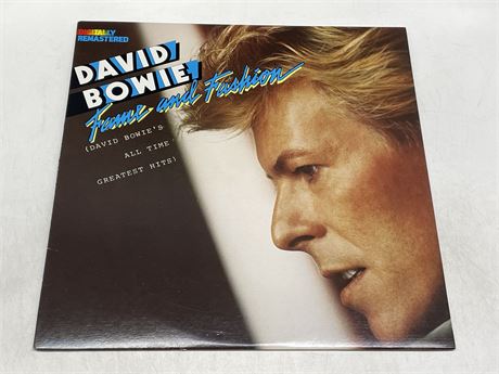DAVID BOWIE - FAME AND FASHION (GREATEST HITS) - NEAR MINT (NM)