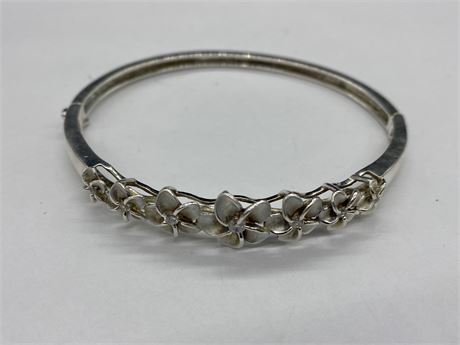 BEAUTIFUL 925 STERLING SILVER FLORAL BANGLE