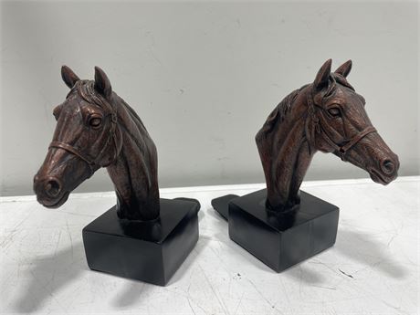 HEAVY PAIR OF HORSE HEAD BOOKENDS - COPPER LOOK 8”