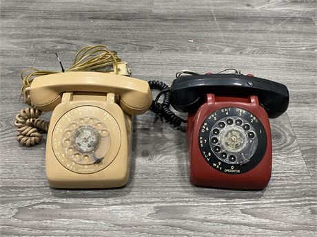 2 VINTAGE ROTARY TELEPHONES