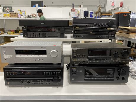 LOT OF STEREO EQUIPMENT - UNTESTED AS IS
