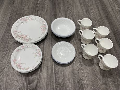 27 PIECES OF CORELLE DISHES