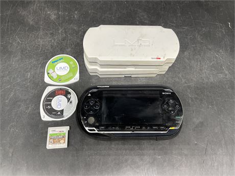 PSP CONSOLE (NO CORDS) - 2 GAMES / 2 DISC CASES - 1 3DS GAME