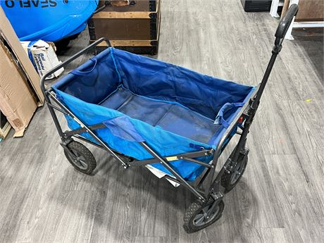 COLLAPSABLE WAGON / CART - HAS STAINS
