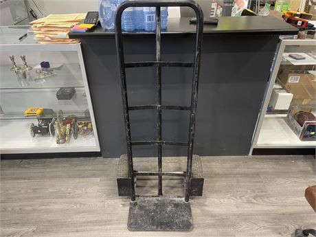 LARGE HAND TRUCK