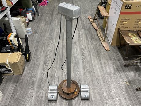 VINTAGE 1960’S DRIVE IN SPEAKERS ON STANDING POLE (4FT)
