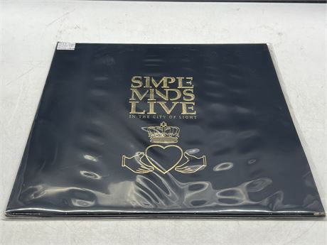 RARE 1987 SIMPLE MINDS - LIVE IN THE CITY OF LIGHT 2LP - NEAR MINT (NM)