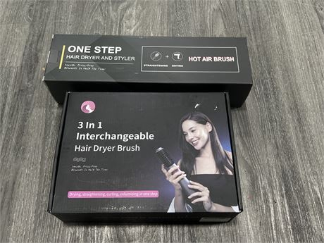 NEW OPEN BOX 3 IN 1 INTERCHANGEABLE HAIR DRYER BRUSH +
