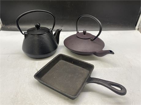 CAST IRON TEAPOTS AND SKILLET