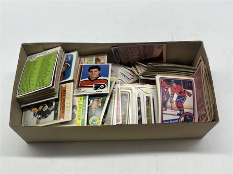 BOX OF VINTAGE NHL CARDS