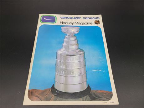 1st CANUCKS PROGRAM (Missing center lineup pages) Oct 9, 1970
