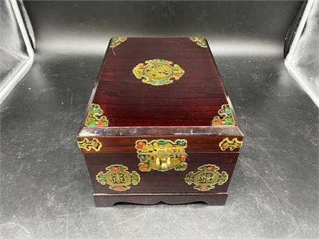 ASIAN JEWELRY BOX WITH MIRROR