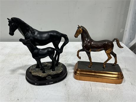 2 HORSE DECORATIONS- TALLEST IS 10”