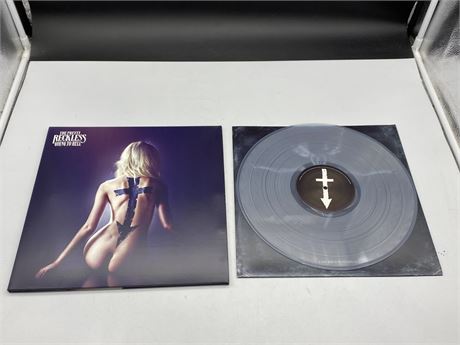 THE PRETTY RECKLESS GOING TO HELL LIMITED EDITION CLEAR VINYL RECORD - NEAR MINT