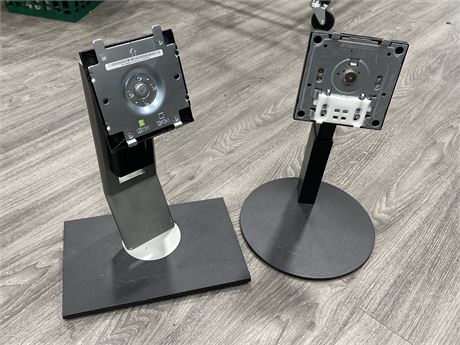 PAIR OF COMPUTER MONITOR MOUNTS