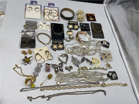 LOT OF VINTAGE & NEWER JEWELRY