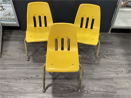 3 MCM “VIRCO” KIDS CHAIRS MADE IN LA (1970s)