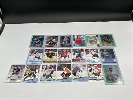 LOT OF YOUNG GUNS / PATCH / NUMBERED HOCKEY CARDS