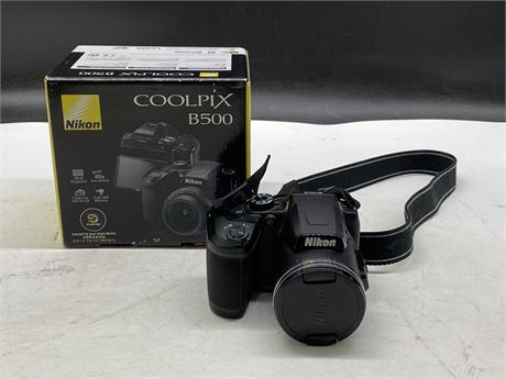 NIKON COOLPIX B500 CAMERA W/BOX & MANUAL