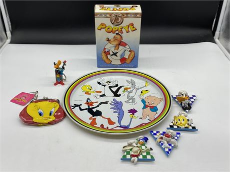 VINTAGE LOONEY TUNES TIN TRAY 1974 + EXTRAS (MAGNETS/KEYCHAINS)