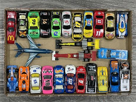 26 RACING CARS IN BOX