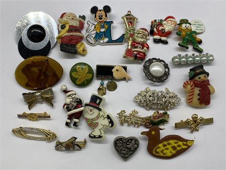 MID CENTURY & OTHER BROOCHES