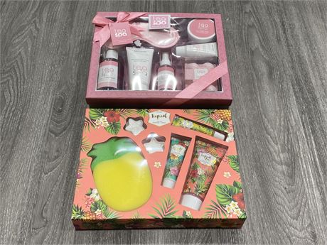 2 NEW WOMENS BEAUTY PRODUCT GIFT SETS