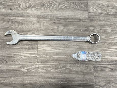 LARGE WRENCH - ARMSTRONG USA 2 3/16 - 1193 - L - 2 3/16