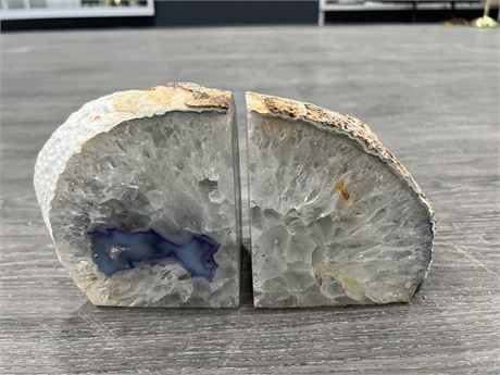 LARGE / DENSE AGATE BOOK ENDS - 5” TALL