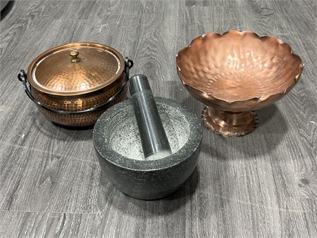 HAMMERED COPPER POT, COPPER ELEVATED BOWL & LARGE STONE MORTAR