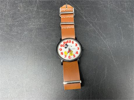 VINTAGE MICKEY MOUSE WATCH