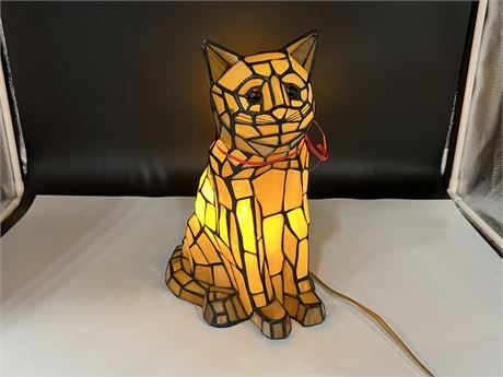 VINTAGE STAINED GLASS CAT LAMP (13” tall)