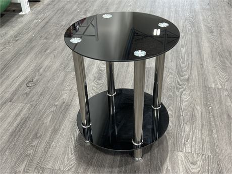 GLASS / CHROME 2 TIER SIDE TABLE (20” tall)