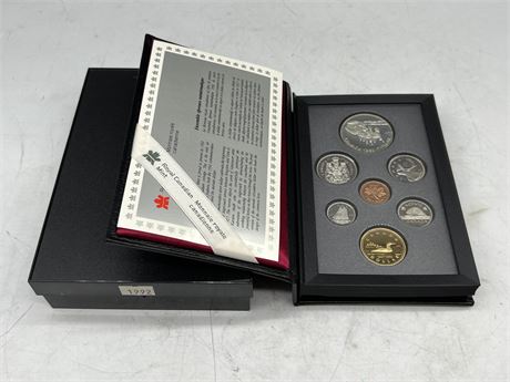 1992 RCM DOUBLE DOLLAR PROOF SET - CONTAINS SILVER