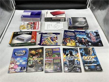 VIDEO GAME BOXES & MANUALS