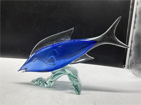 MCM GLASS FISH ART DISPLAY 16”x10”